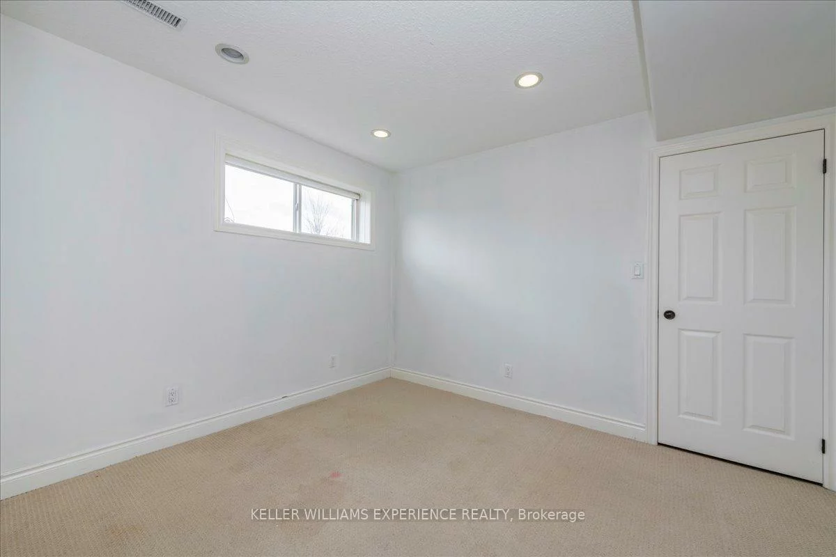 33, Primrose, Ardagh, Barrie