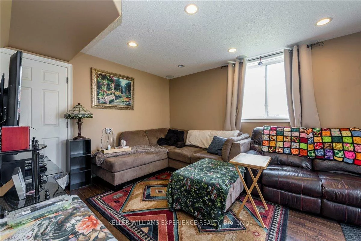 33, Primrose, Ardagh, Barrie
