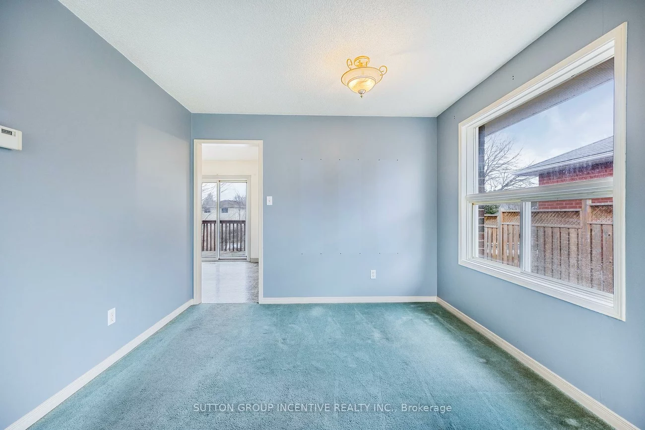 169, Livingstone, West Bayfield, Barrie