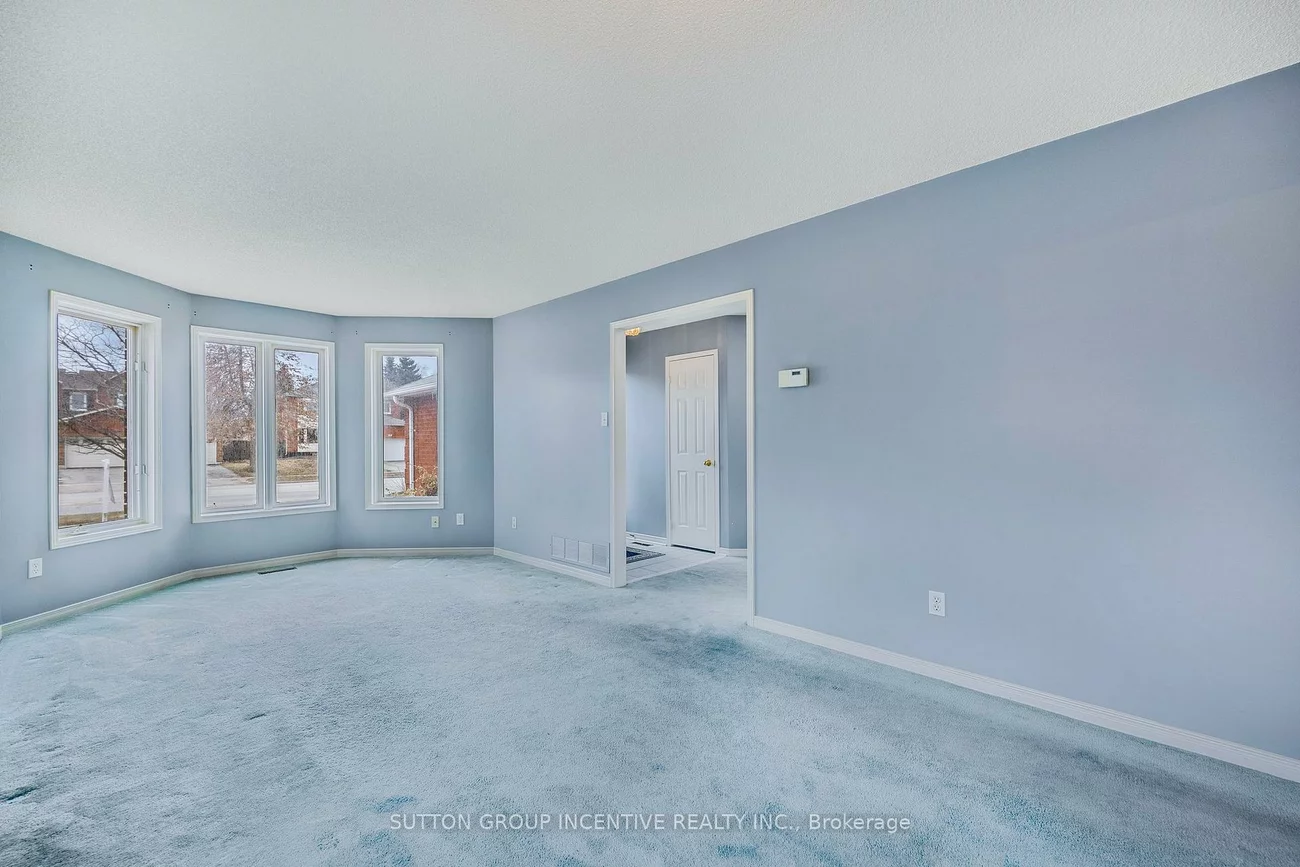 169, Livingstone, West Bayfield, Barrie
