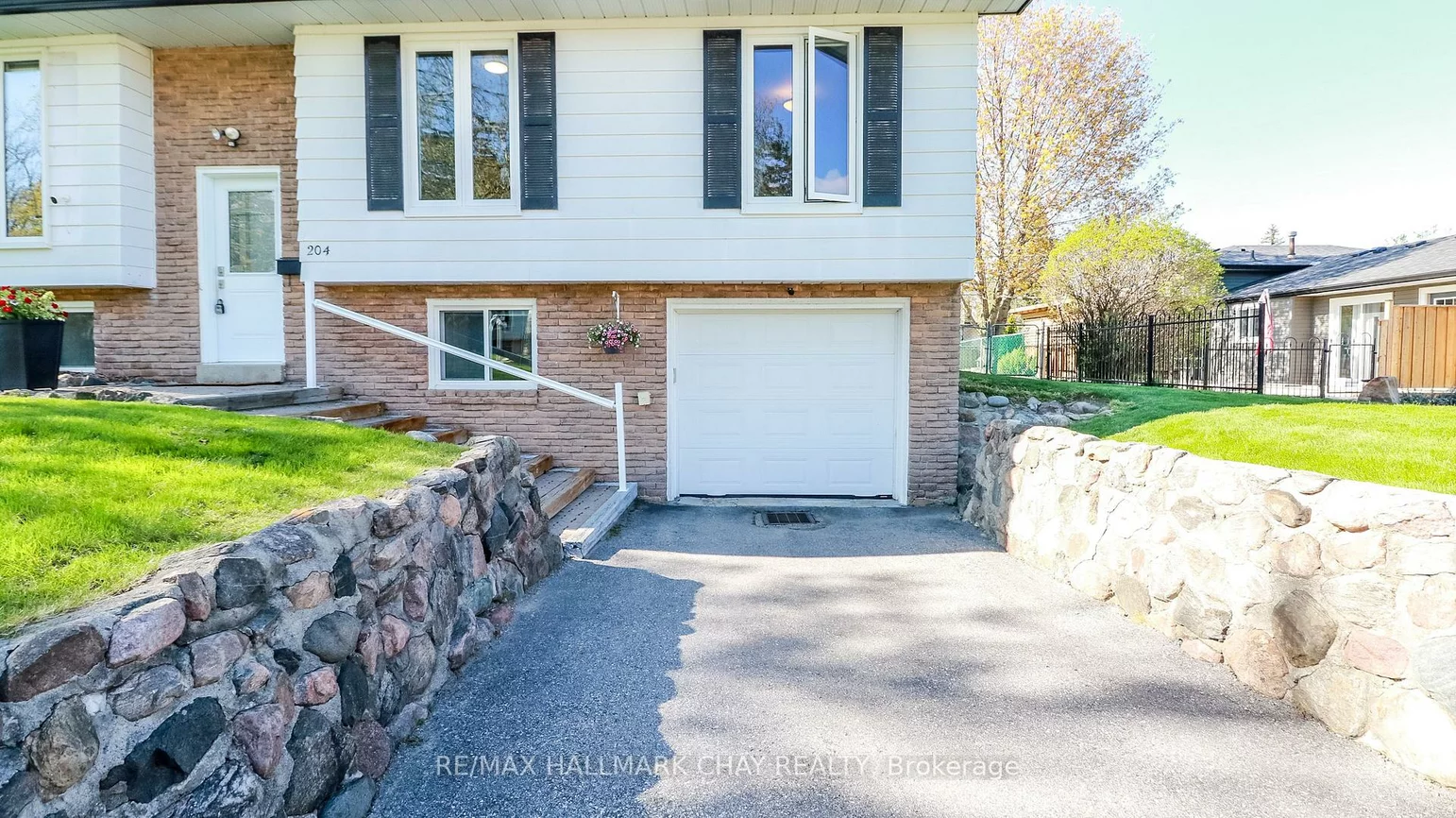 204, Cherry, Bayshore, Barrie