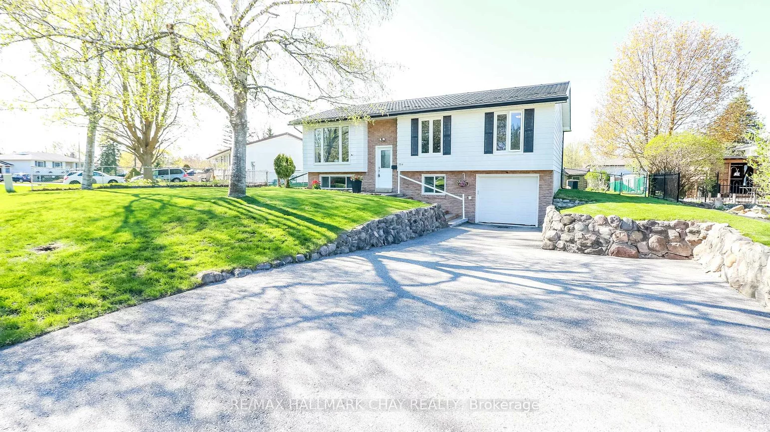 204, Cherry, Bayshore, Barrie