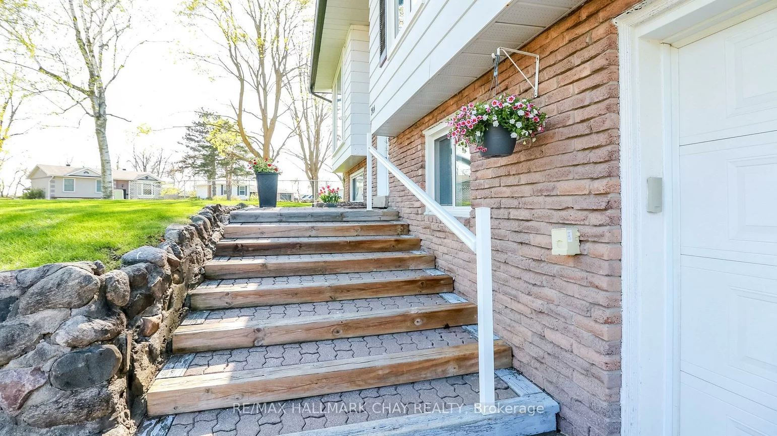 204, Cherry, Bayshore, Barrie