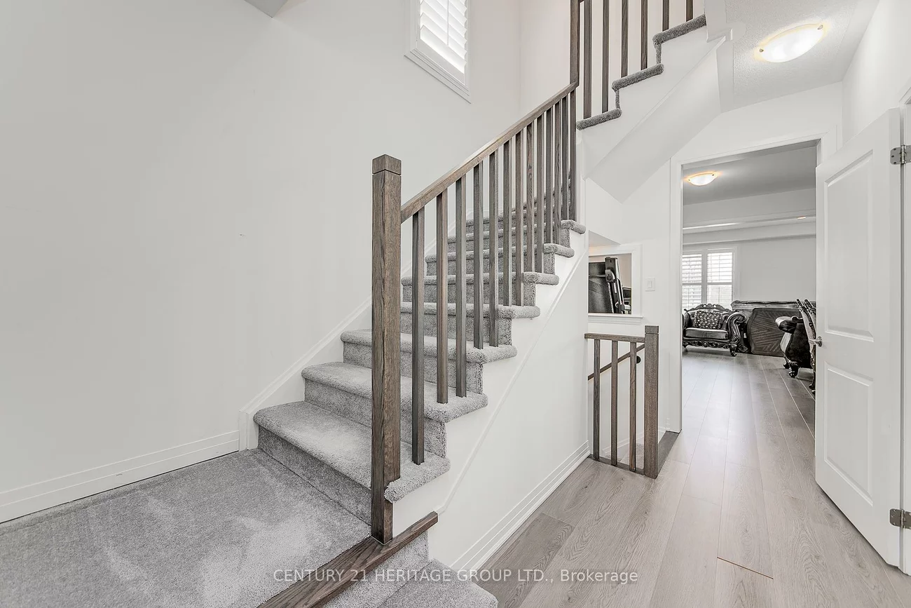 69, Kirkwood, Painswick South, Barrie