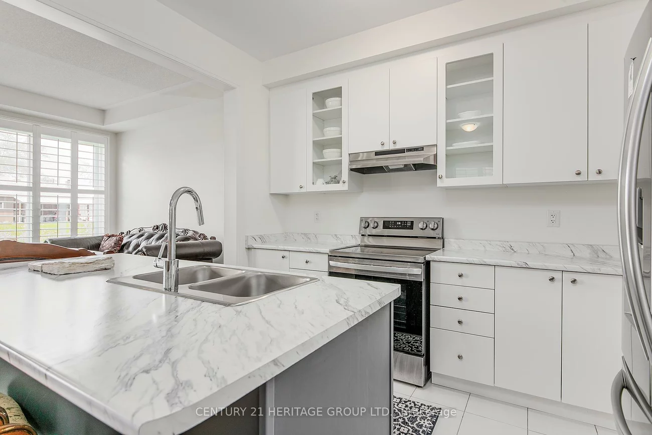 69, Kirkwood, Painswick South, Barrie