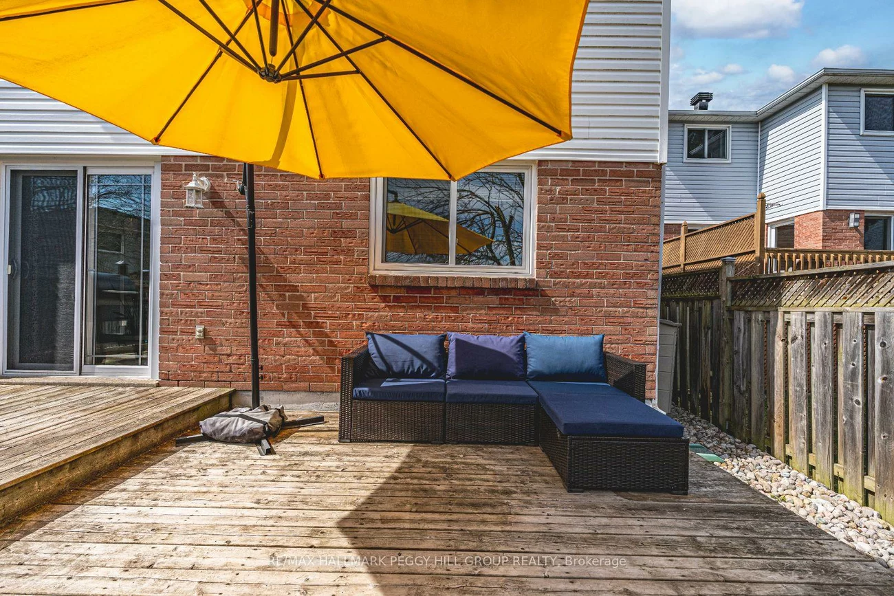 40, Grasett, West Bayfield, Barrie