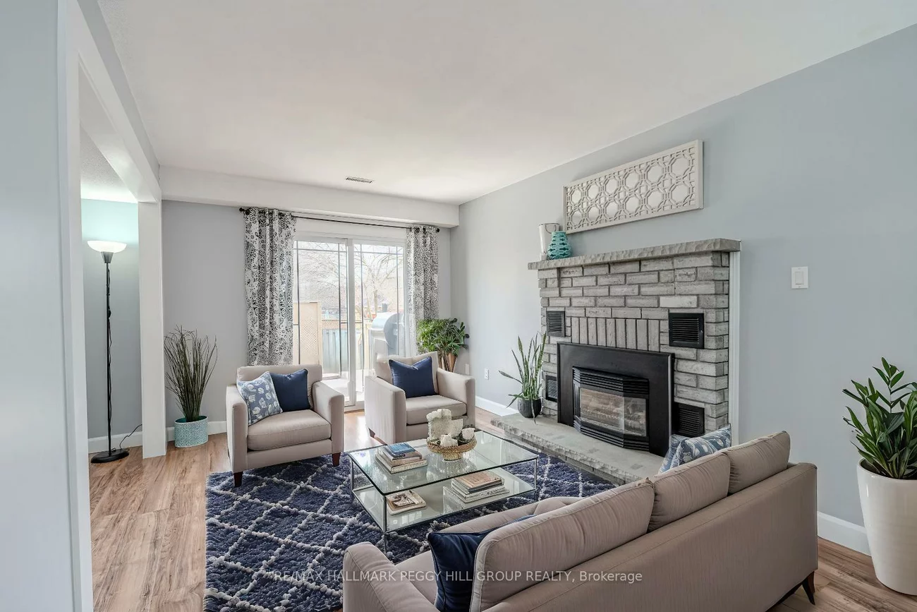 40, Grasett, West Bayfield, Barrie