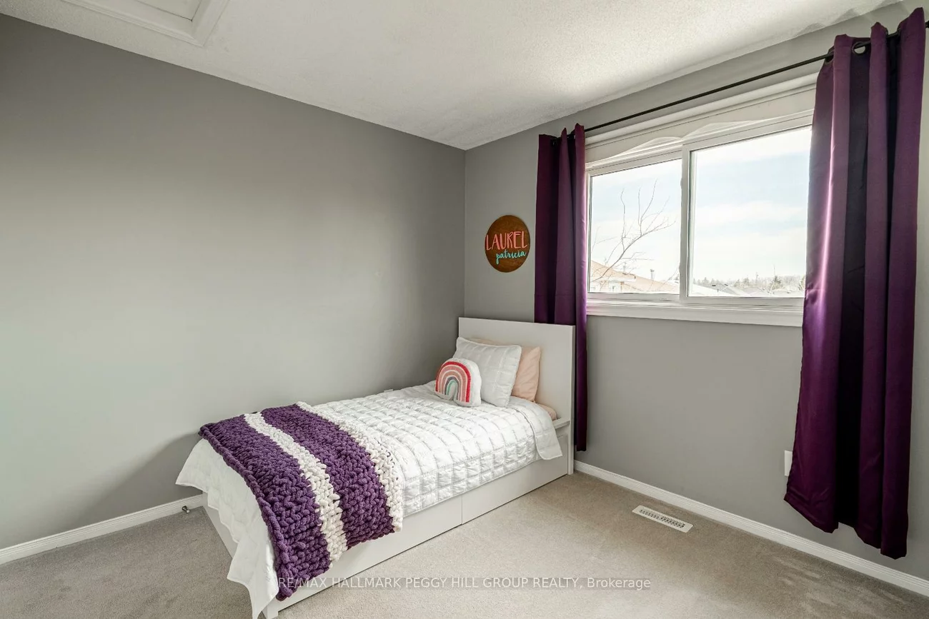 40, Grasett, West Bayfield, Barrie