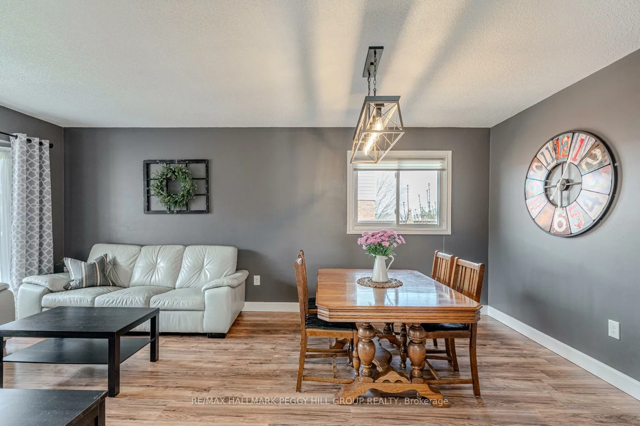 40, Grasett, West Bayfield, Barrie