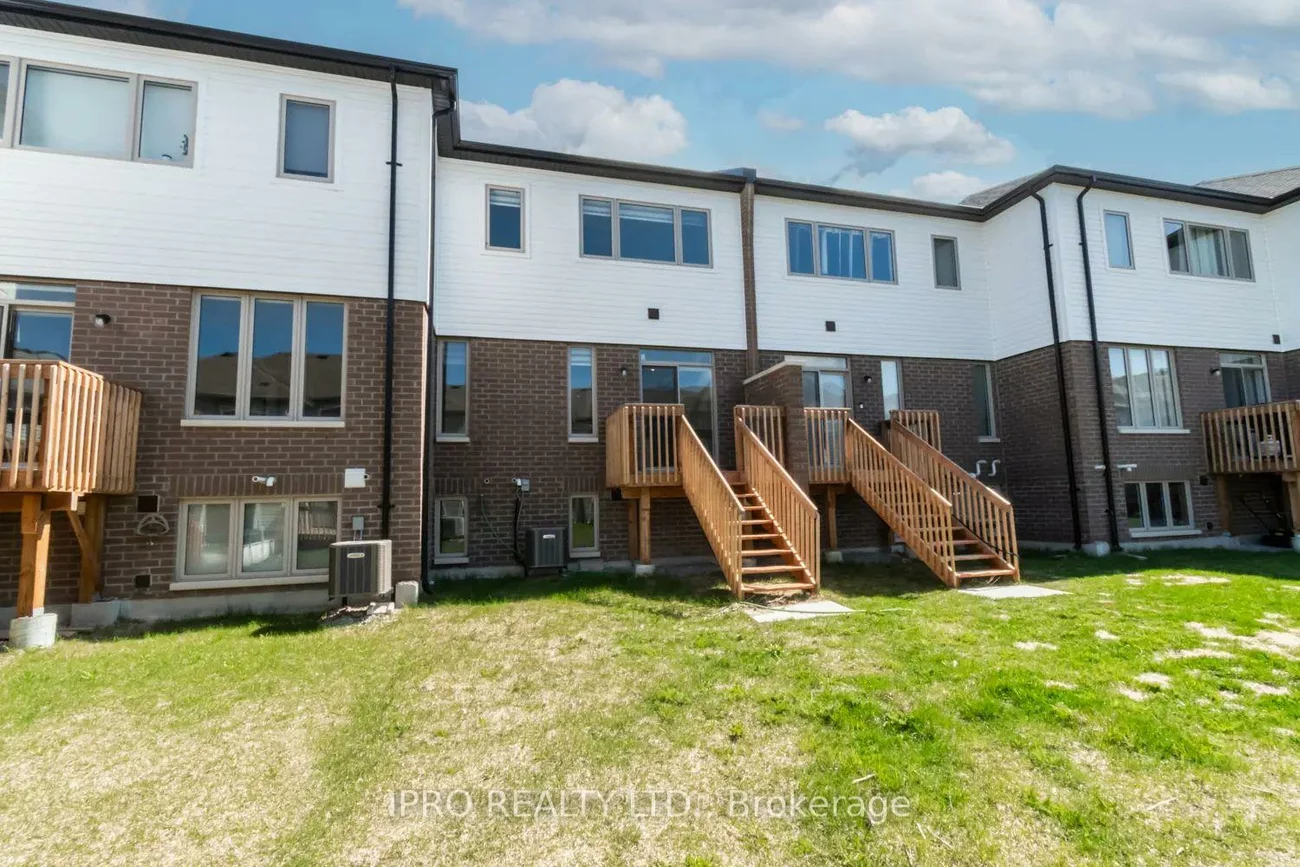 34, Valleybrook, Innis-Shore, Barrie