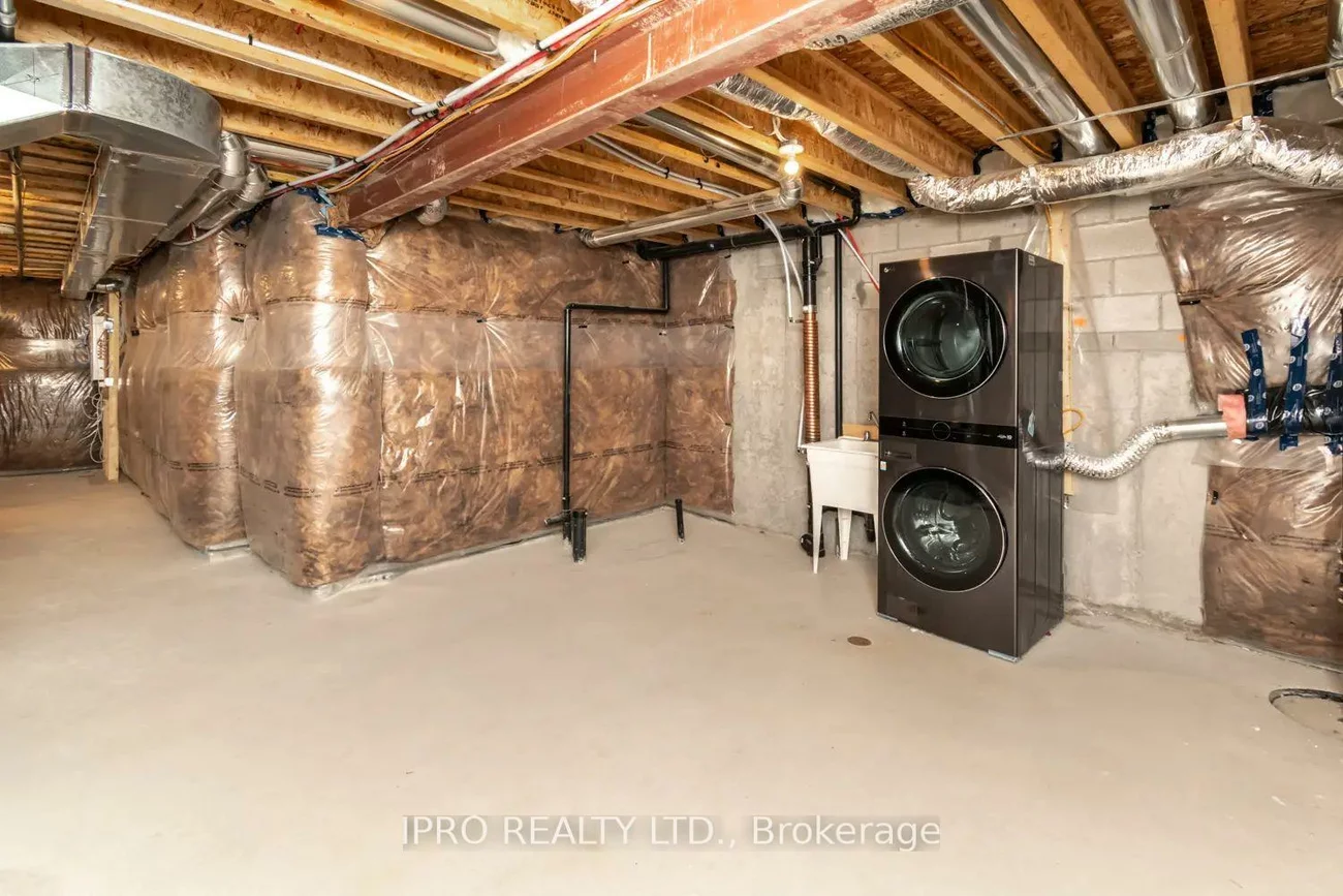 34, Valleybrook, Innis-Shore, Barrie