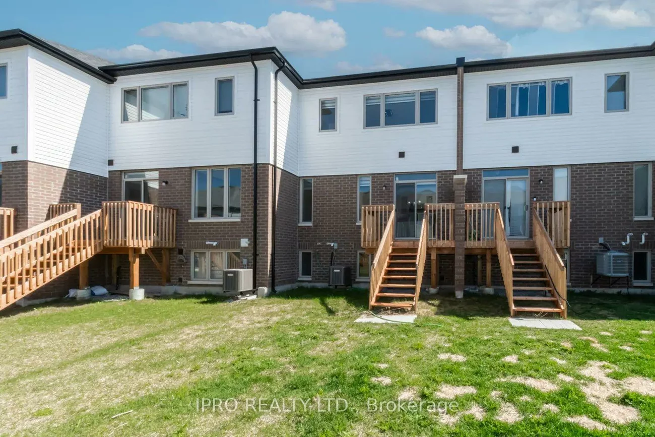 34, Valleybrook, Innis-Shore, Barrie
