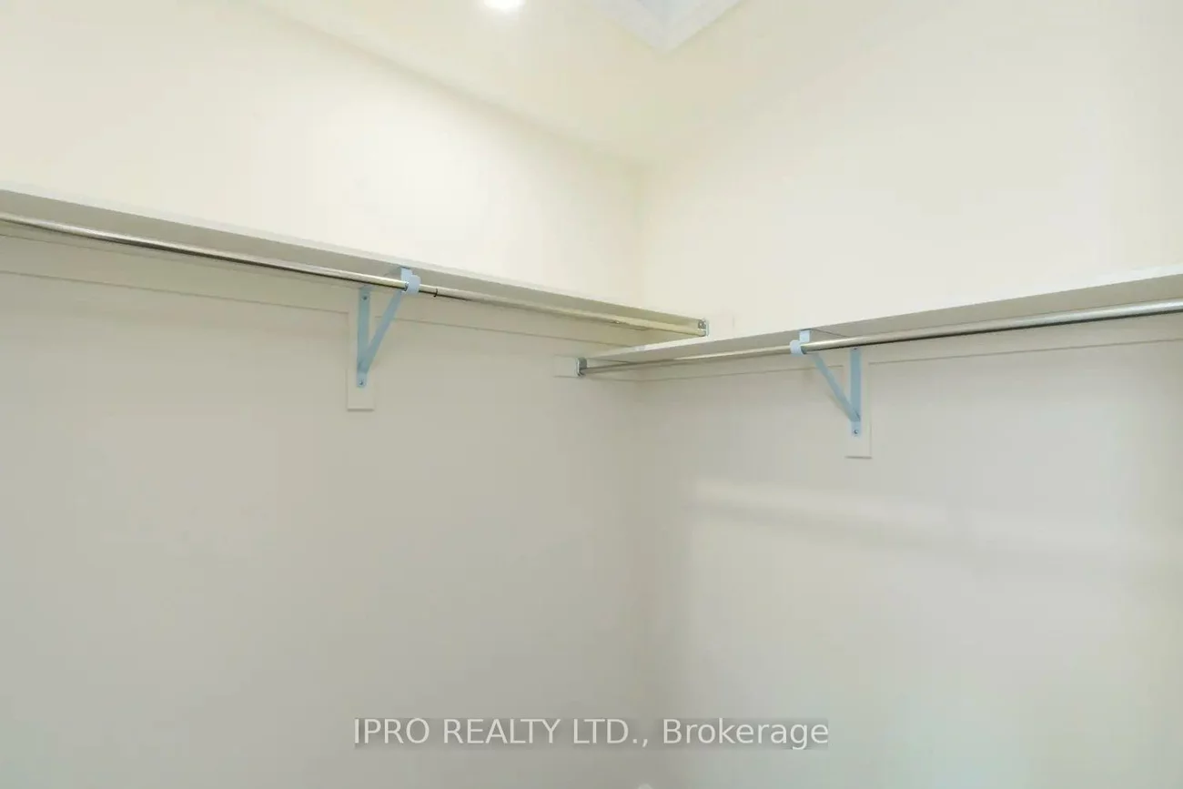 34, Valleybrook, Innis-Shore, Barrie