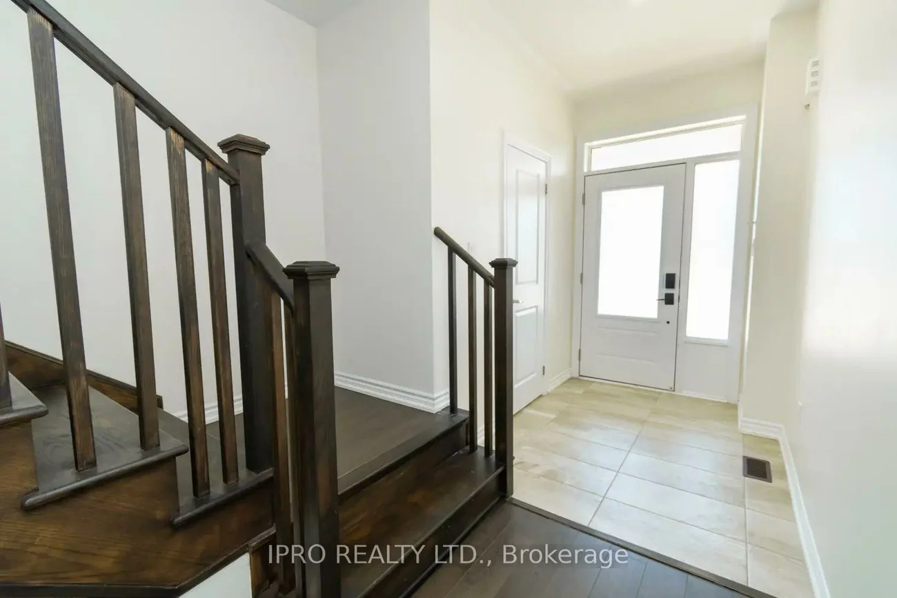34, Valleybrook, Innis-Shore, Barrie