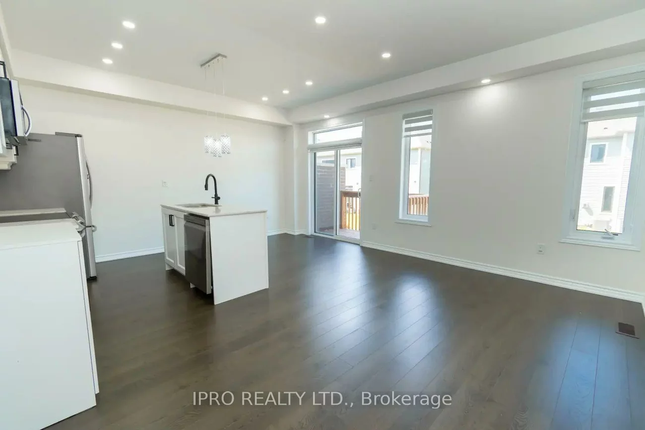 34, Valleybrook, Innis-Shore, Barrie
