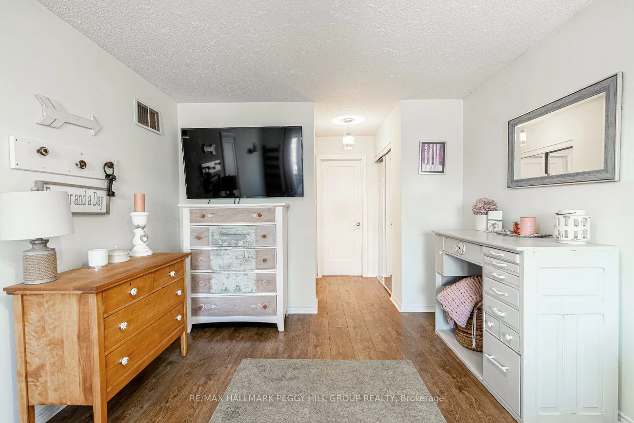 256, Hickling, Grove East, Barrie
