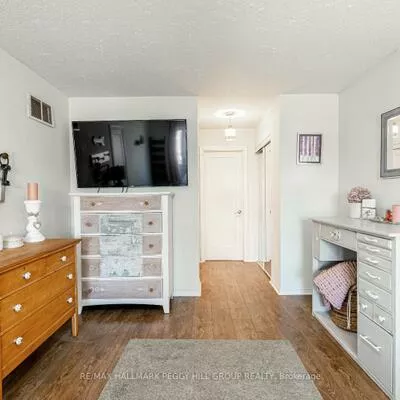 256, Hickling, Grove East, Barrie