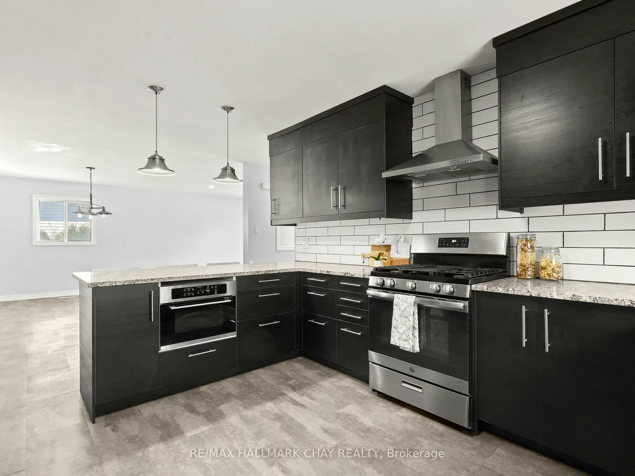 40, Engel, Letitia Heights, Barrie