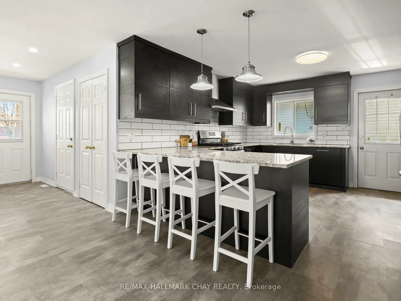 40, Engel, Letitia Heights, Barrie