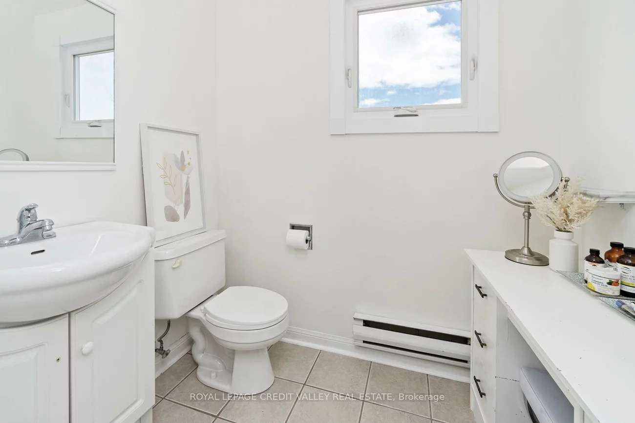 13, Kinzie, Grove East, Barrie