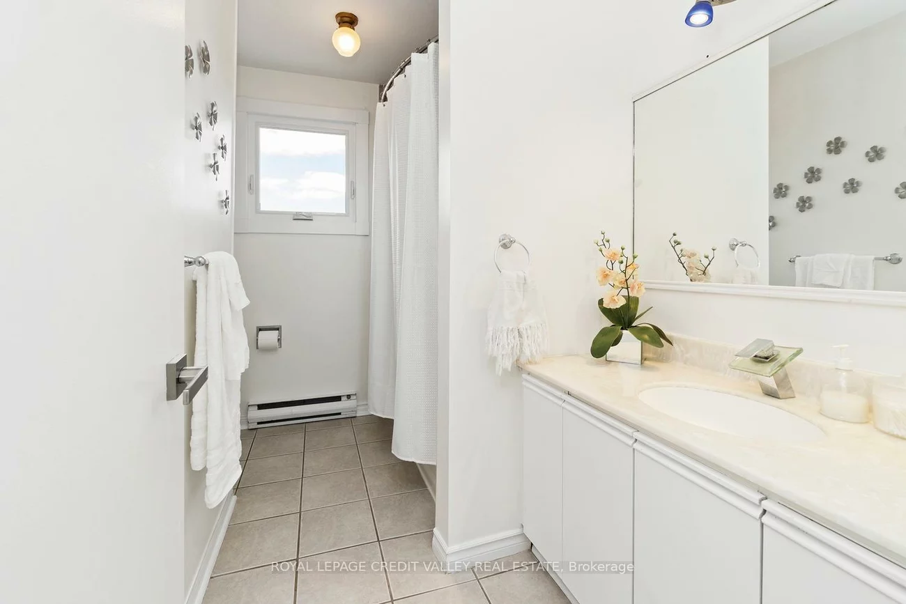 13, Kinzie, Grove East, Barrie