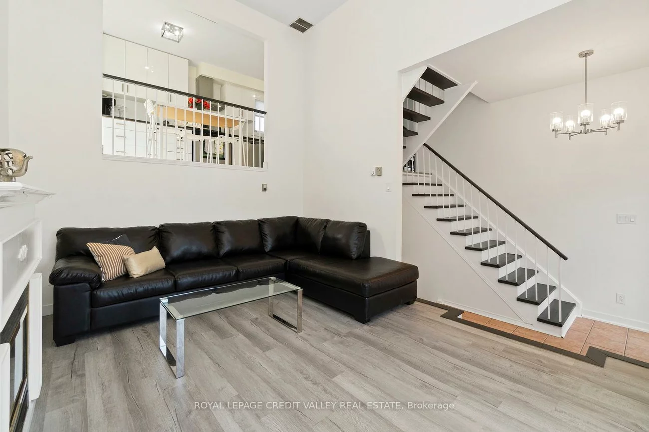 13, Kinzie, Grove East, Barrie