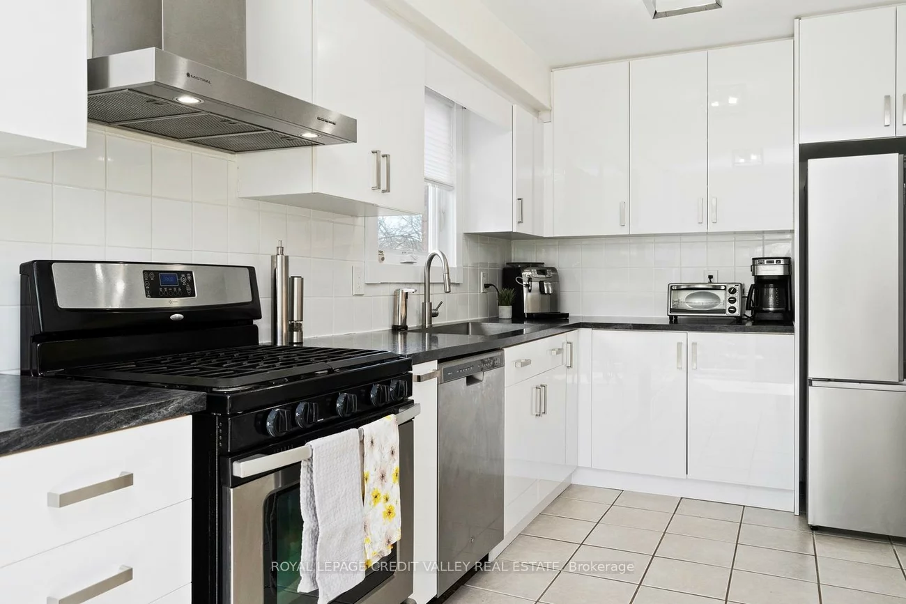13, Kinzie, Grove East, Barrie