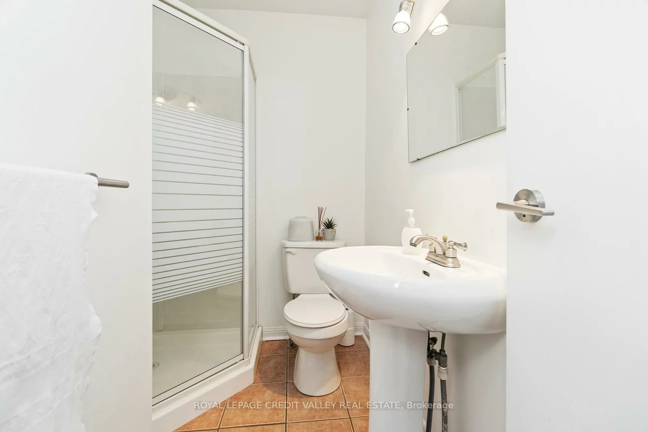 13, Kinzie, Grove East, Barrie