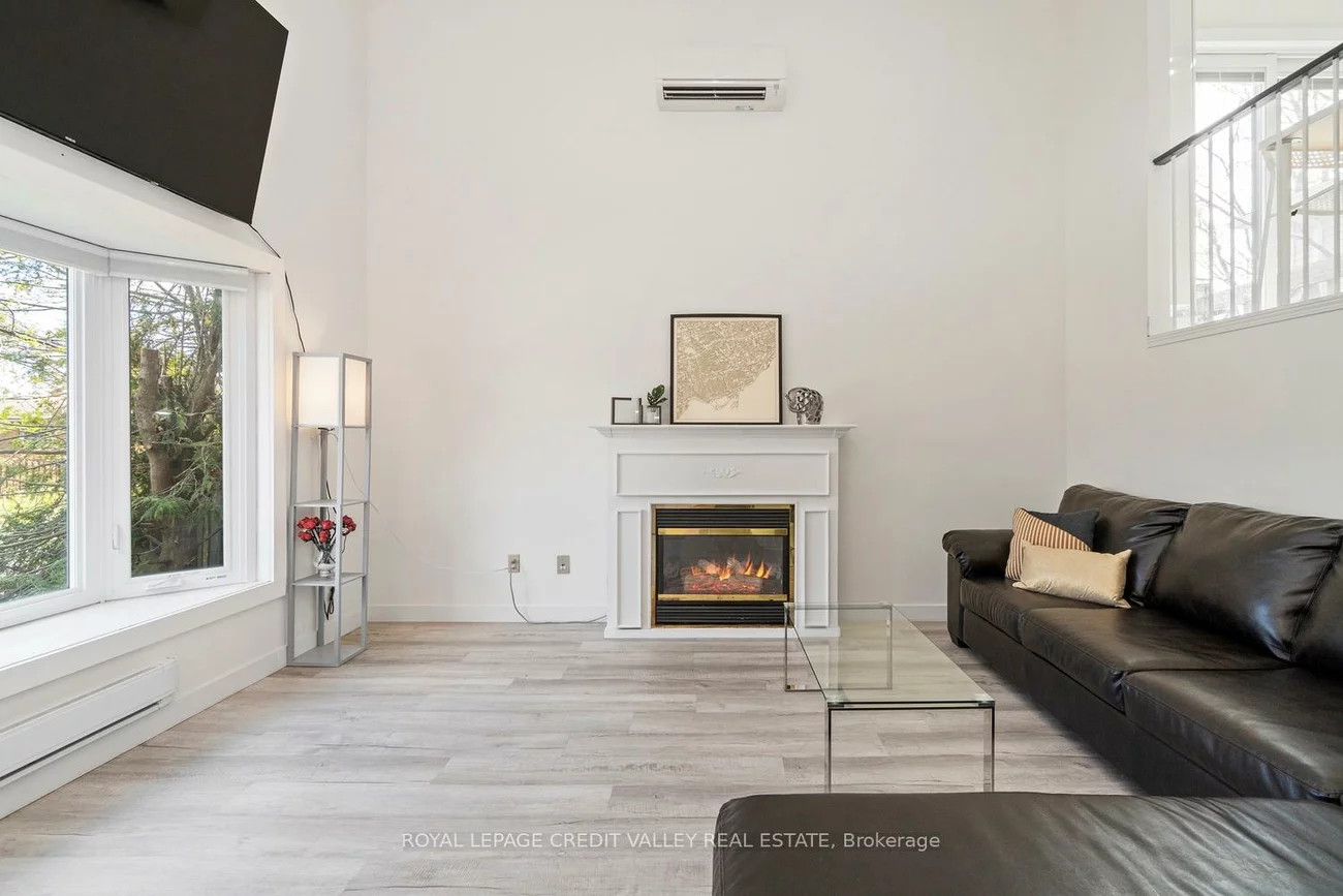 13, Kinzie, Grove East, Barrie