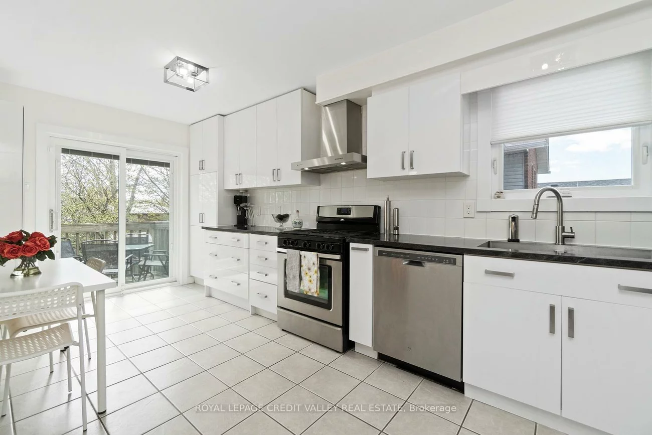 13, Kinzie, Grove East, Barrie