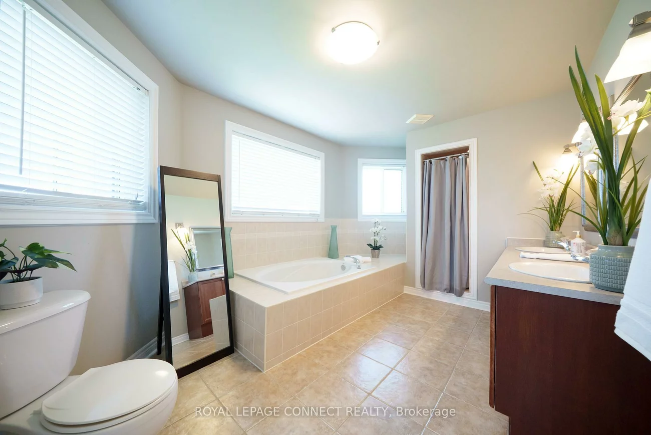 32, Prince George, Innis-Shore, Barrie