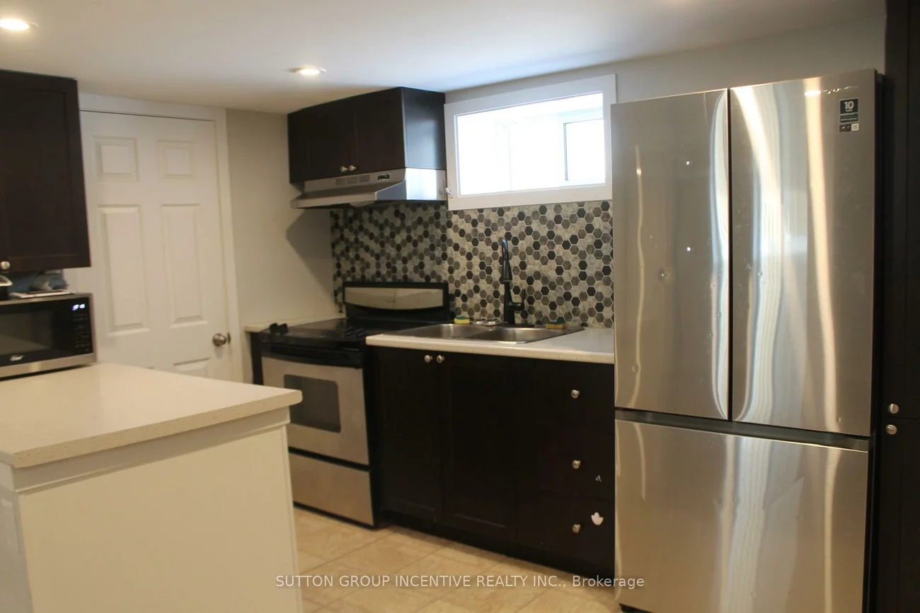 147, Codrington, Codrington, Barrie