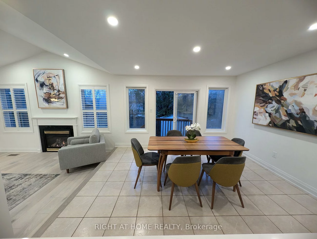 16, Imperial Crown, Innis-Shore, Barrie