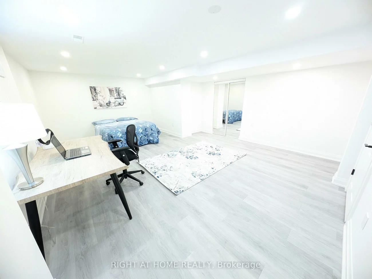 16, Imperial Crown, Innis-Shore, Barrie