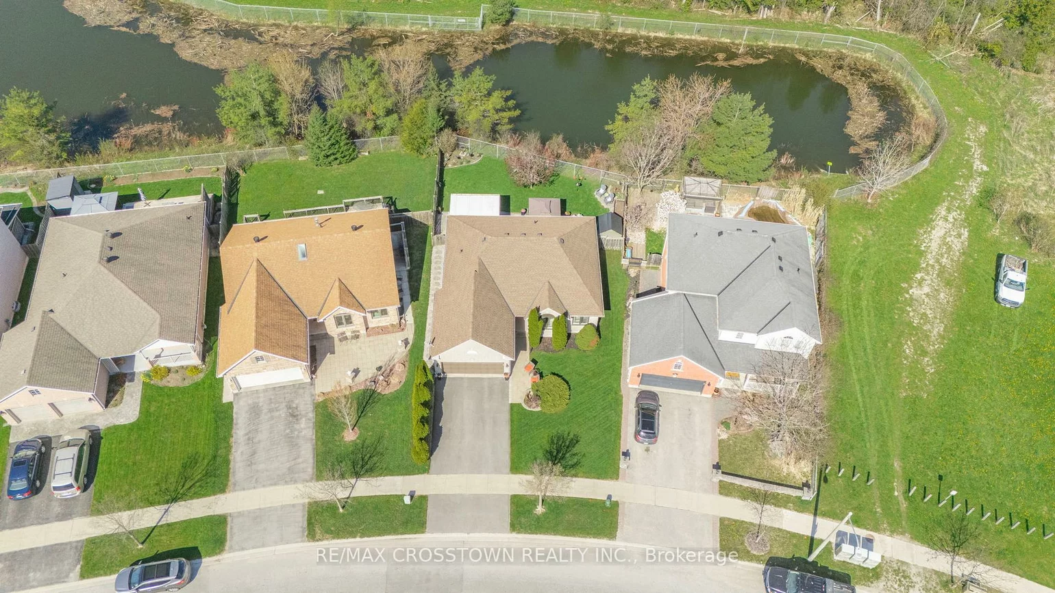 40, Country, Painswick South, Barrie