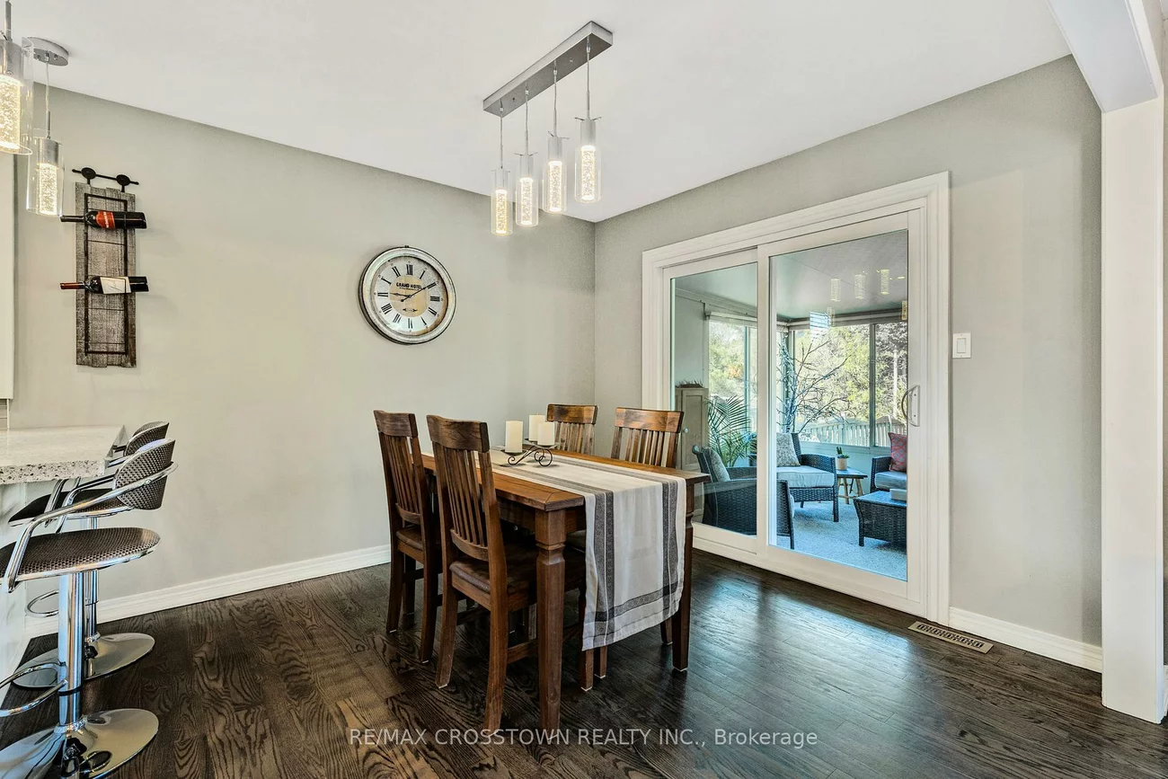 40, Country, Painswick South, Barrie