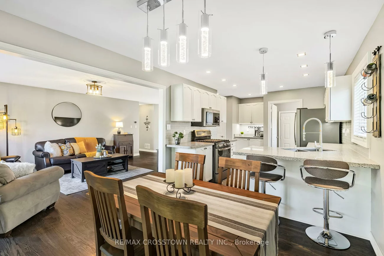 40, Country, Painswick South, Barrie