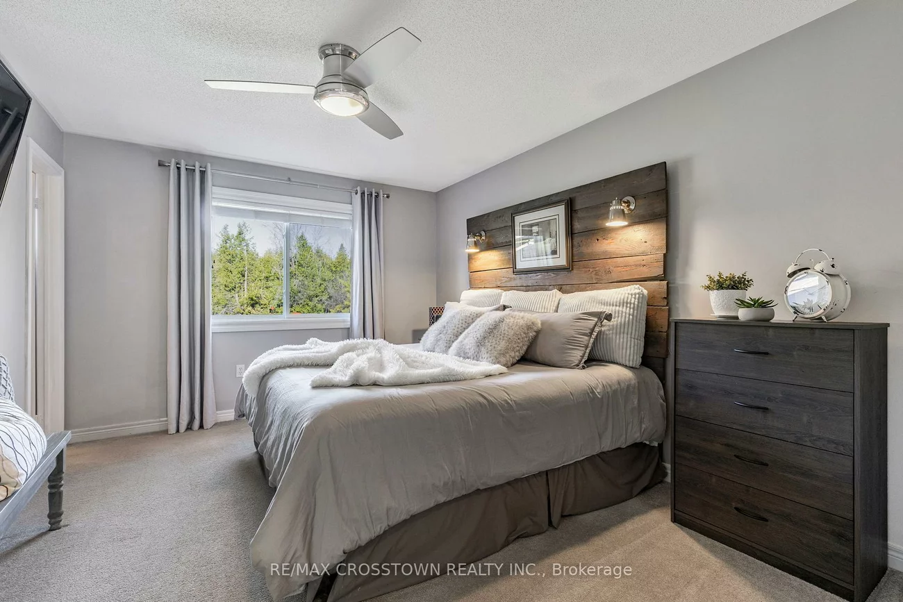 40, Country, Painswick South, Barrie