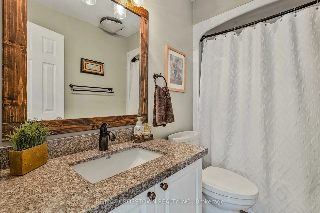 40, Country, Painswick South, Barrie