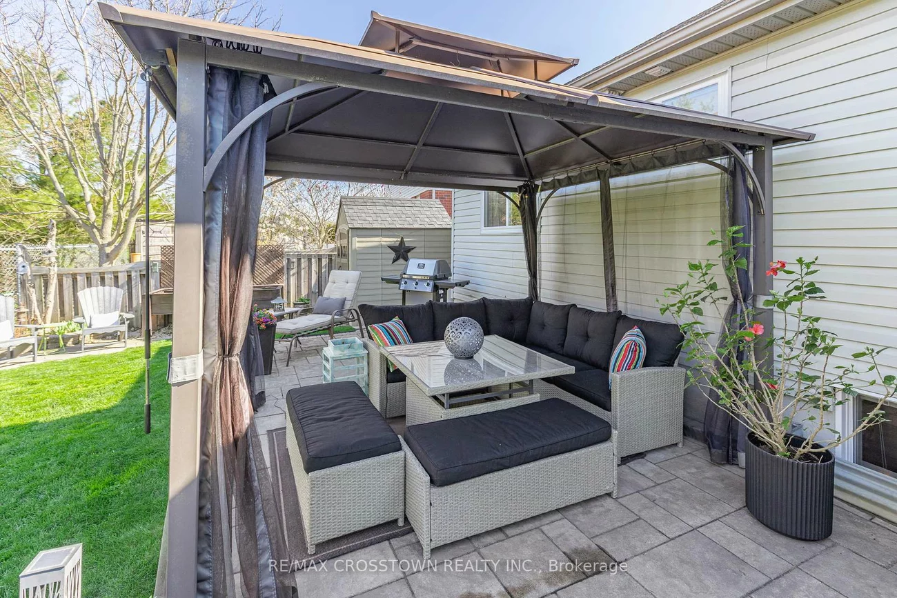 40, Country, Painswick South, Barrie