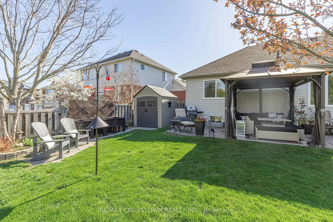 40, Country, Painswick South, Barrie