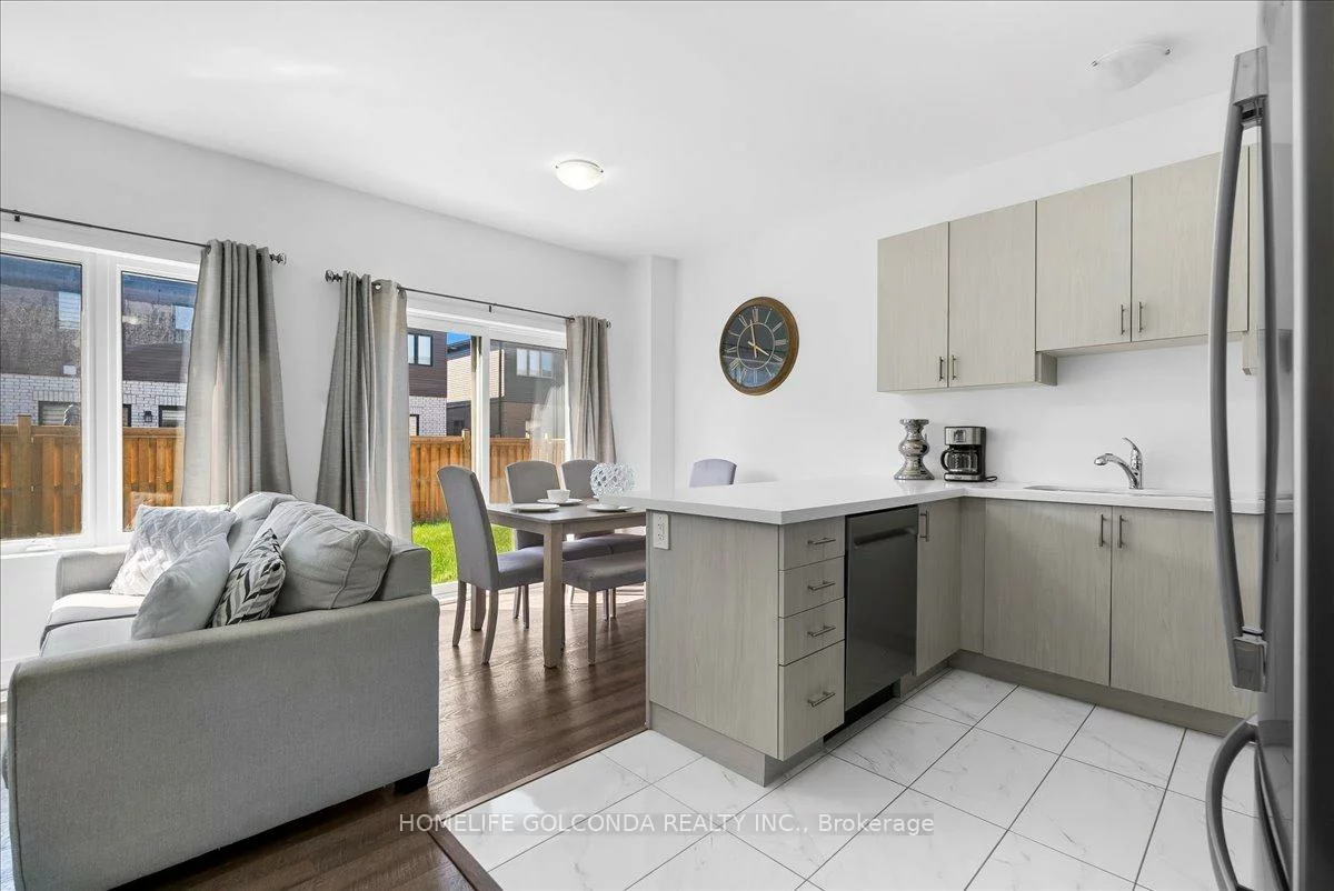 9, Evergreen, Painswick South, Barrie