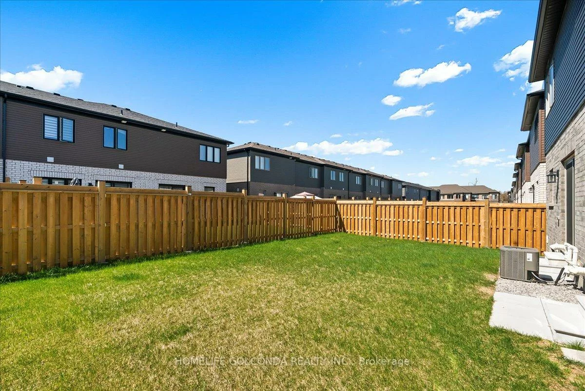 9, Evergreen, Painswick South, Barrie