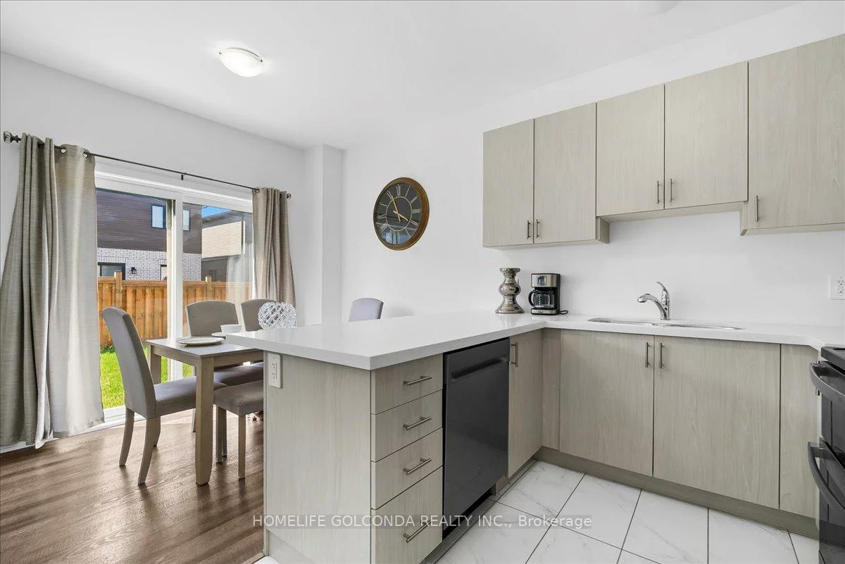 9, Evergreen, Painswick South, Barrie
