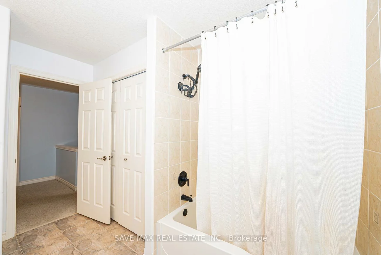 77, Sovereign's, Innis-Shore, Barrie