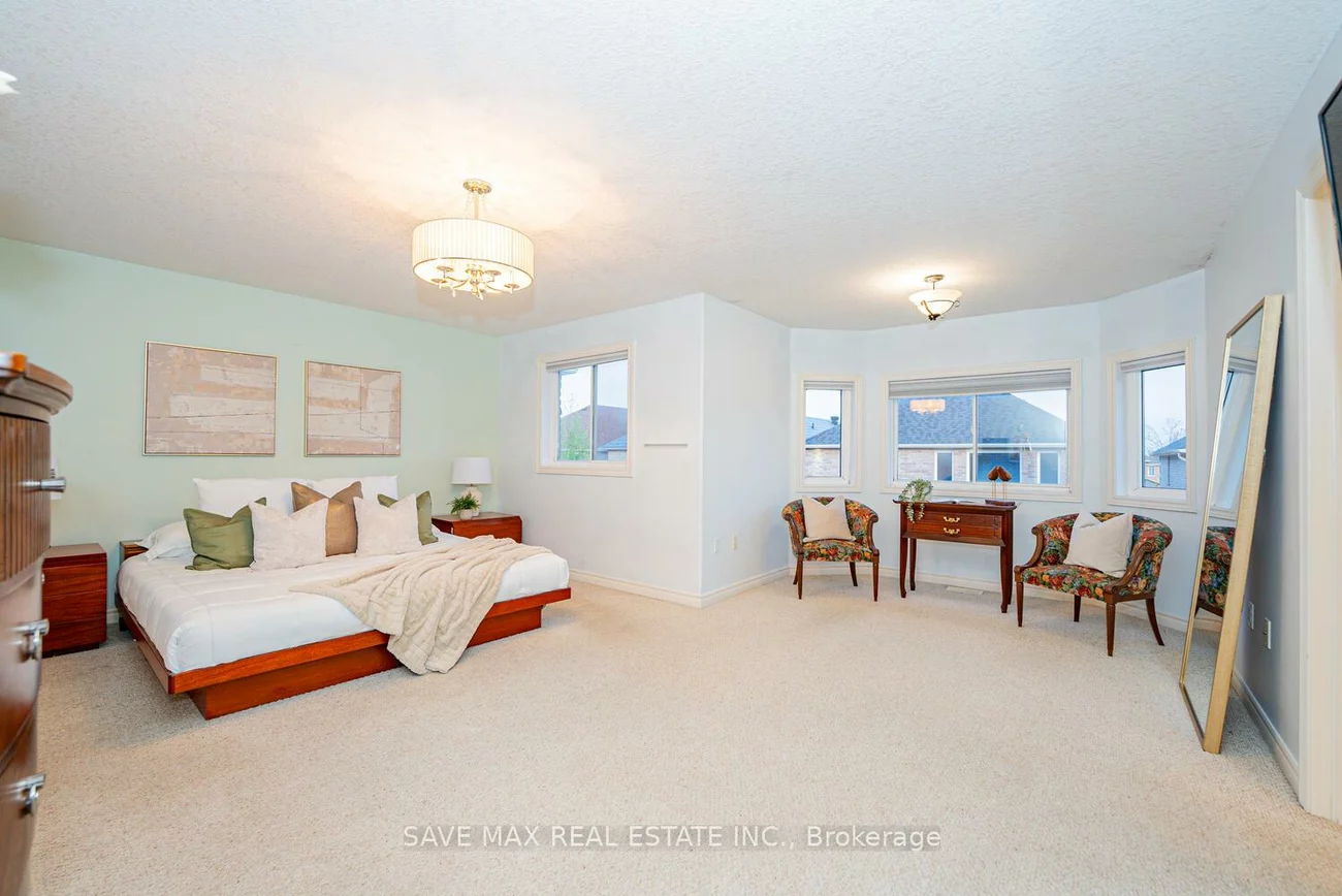 77, Sovereign's, Innis-Shore, Barrie