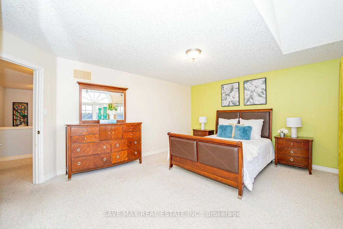 77, Sovereign's, Innis-Shore, Barrie