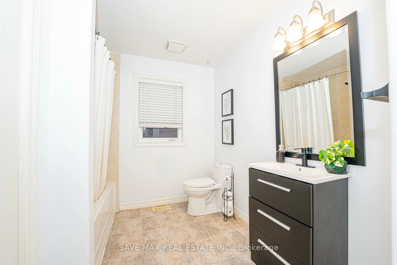 77, Sovereign's, Innis-Shore, Barrie