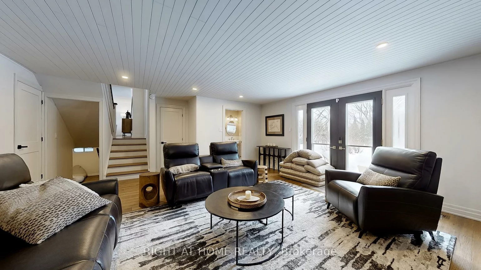127, Puget, Codrington, Barrie