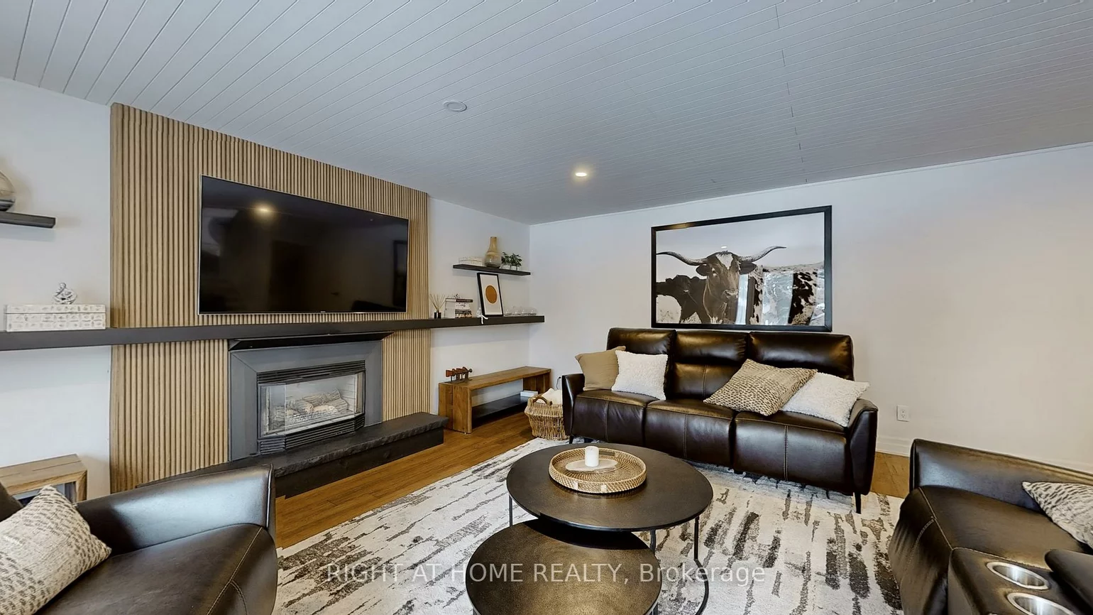 127, Puget, Codrington, Barrie